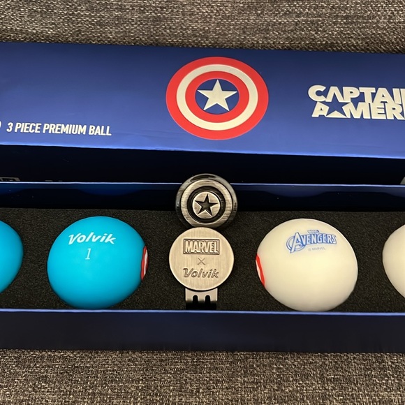 Volvik golf balls, hat clip and golf ball marker - Captain America edition - Picture 2 of 4